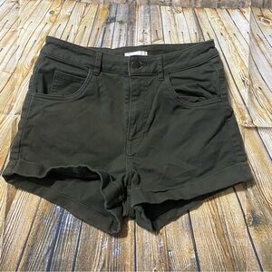 H&M Green Stretch High Waisted Cuffed Shorts